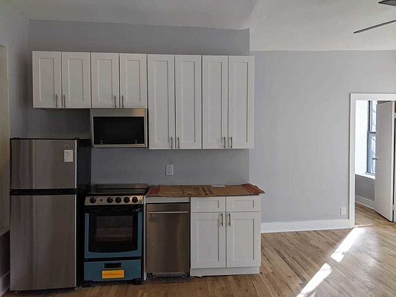 4th image of 355 E 4th St #3E