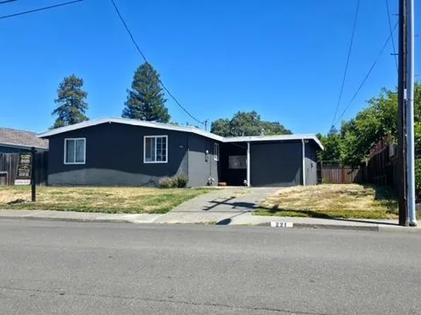 221 Terrace Boulevard, Healdsburg, CA 95448