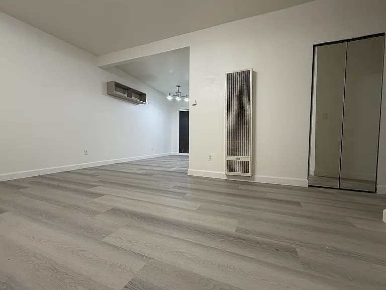 9750 Saint George St — Photo 10