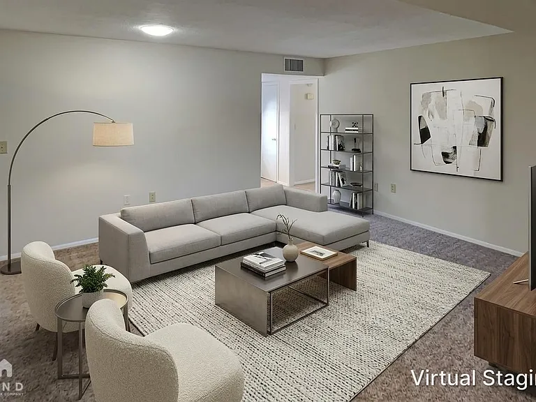 1511 W Del Webb Blvd — Photo 2