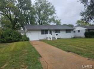 795 Tyson Dr, Florissant, MO 63031