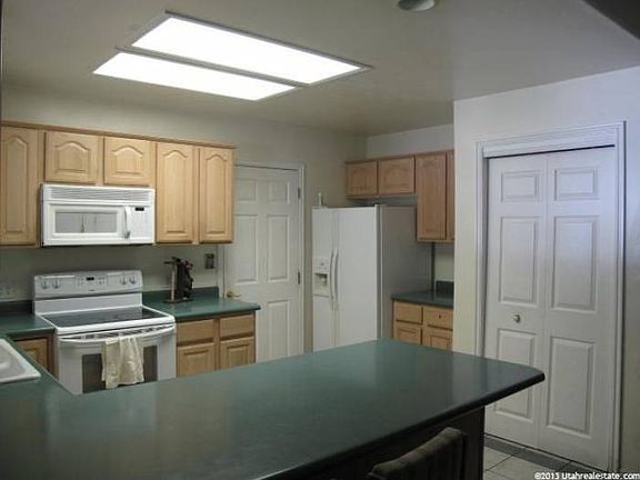 4th image of 3758 W Whispering Sands Dr