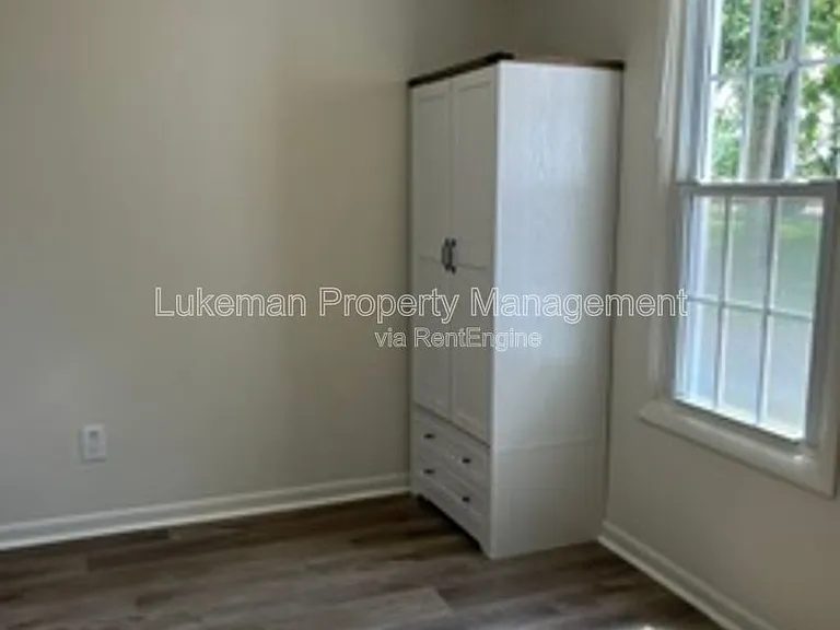 412 E Prairie St #3 — Photo 8