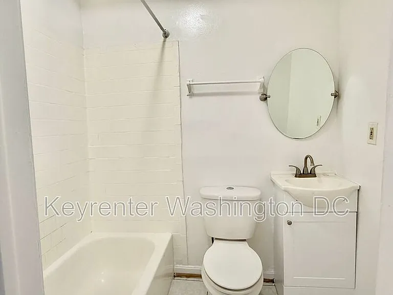 1537 A St SE #SE — Photo 15