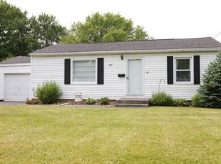 211 Hanover Ave, Liverpool, NY 13088