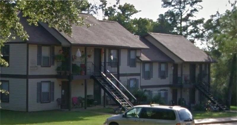 1st image of 502 W Main St