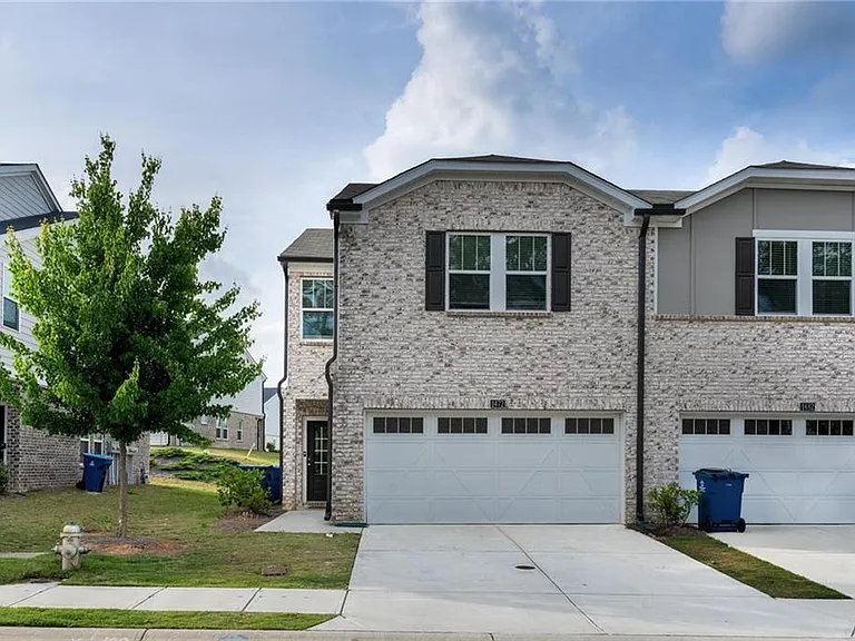 1472 Villageside Ct — Photo 3