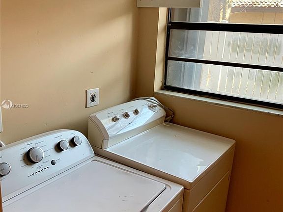 2nd image of 11606 NW 35th Ct