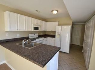 1663 Wild Rose Ln, Aurora, IL 60504