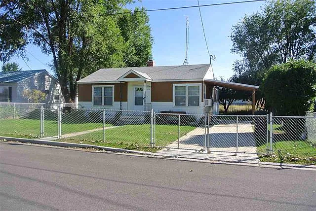 310 Washington St photo 1
