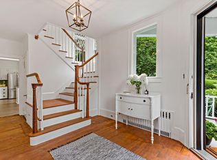 365 Elm Rd, Briarcliff Manor, NY 10510