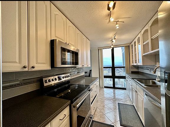 2nd image of 5100 N Marine Dr APT 25L