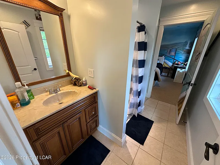 228 Windsor Way — Photo 18