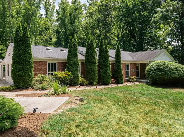 21 Westridge Dr, Asheville, NC 28803