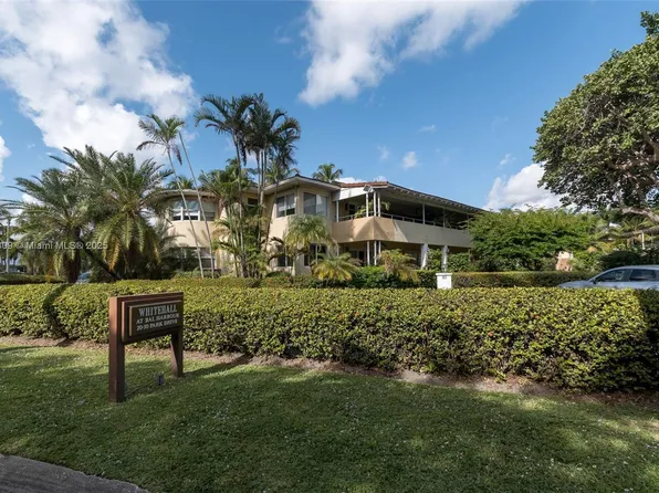 20 Park Dr APT 2, Bal Harbour, FL 33154