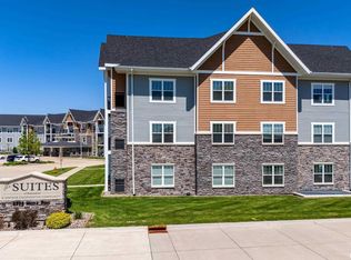 2592-202 Middle Rd, Bettendorf, IA 52722