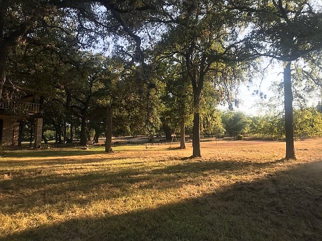 2nd image of 205 Sunrise Dr