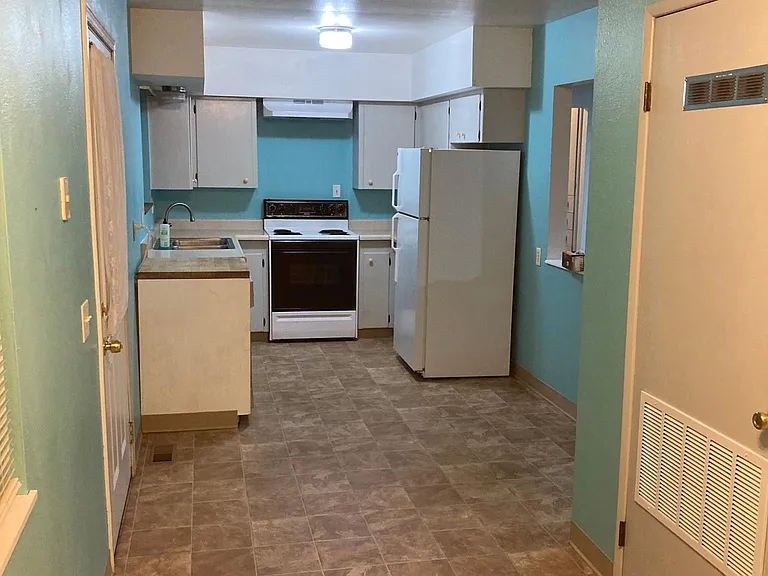 2626 SE 92nd Ave — Photo 4