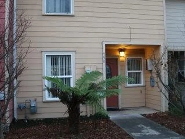 958 Courtyard Cir, Arcata, CA 95521