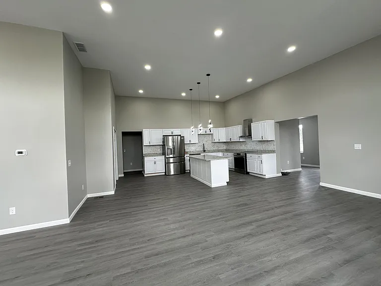 8885 Peters Rd — Photo 3