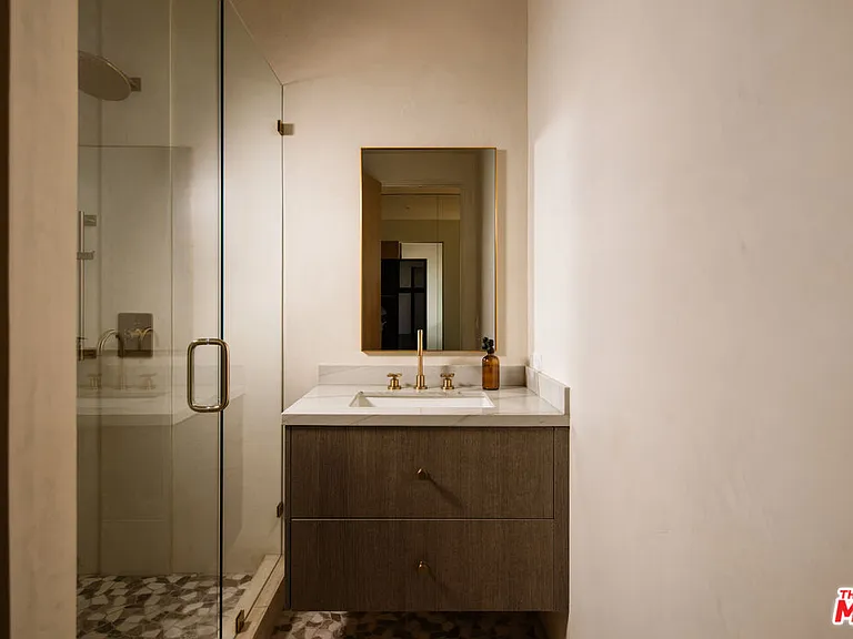 5811 Murphy Way — Photo 33