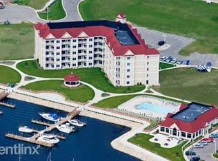 232 Lakeside Dr, Ludington, MI 49431