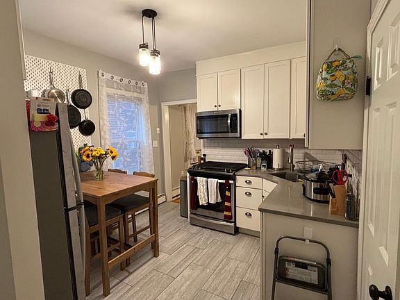 3rd image of 5 Marcella St #1A