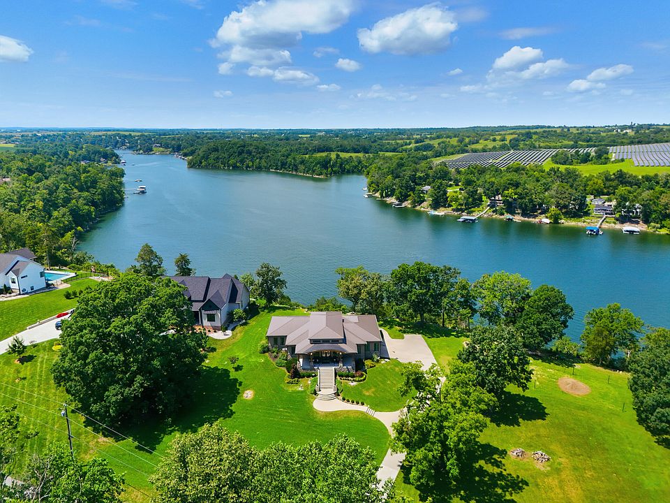 1st image of 472 Hunter Dr