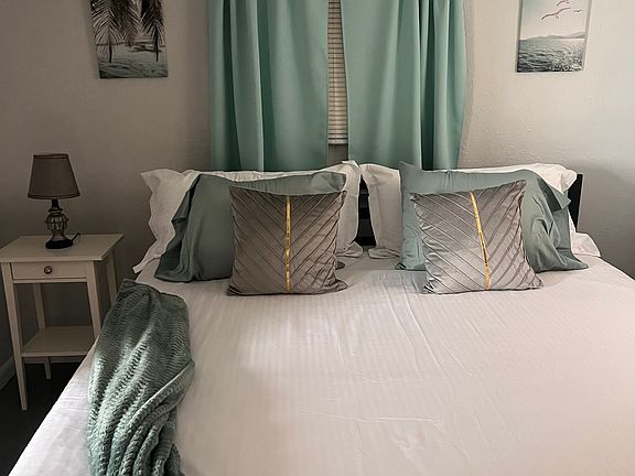 2nd image of 705 Roma Rd