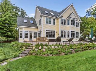 620 Cherry Dr, Fontana, WI 53125