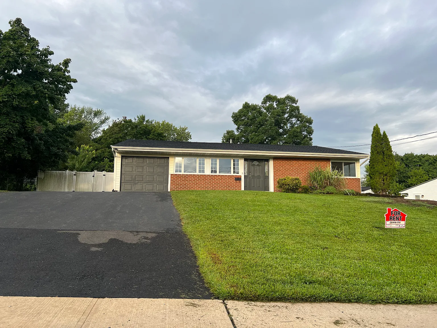 5 bed, 2000 sqft, $3,900 — Photo 1