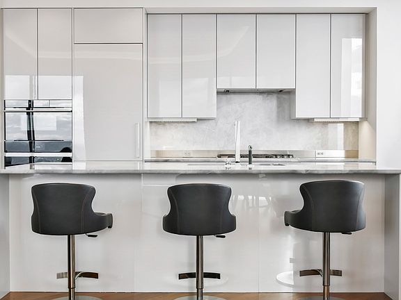 3rd image of 1 Dalton St APT 4604