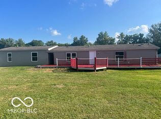 6751 E Bayou Rd, Darlington, IN 47940