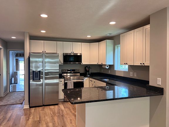 4th image of 4809 Apple Hill Ln Unit A