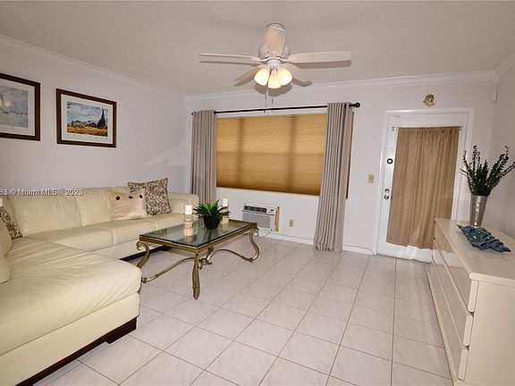 2nd image of 102 Ventnor Cres E #102