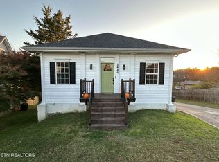 2440 Honey Grove Ln, Knoxville, TN 37923