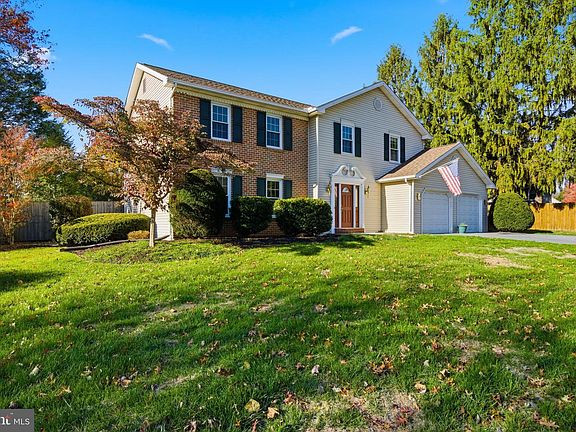 2nd image of 909 Kent Dr