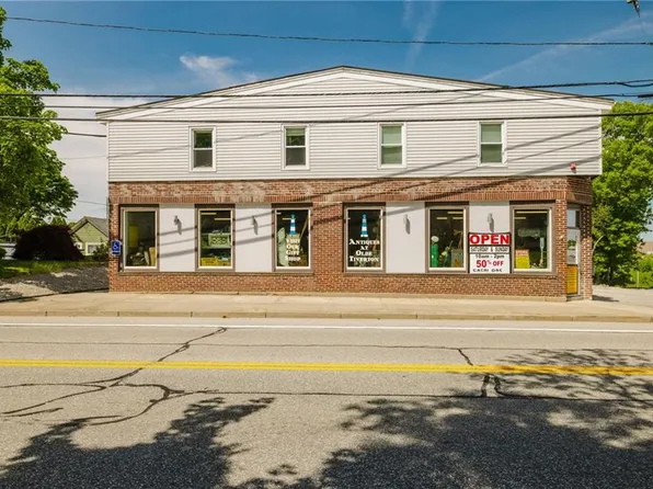 1019 Main Rd, Tiverton, RI 02878