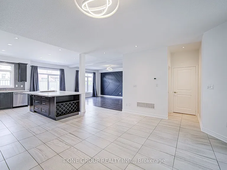 60 Lewis Ave — Photo 12