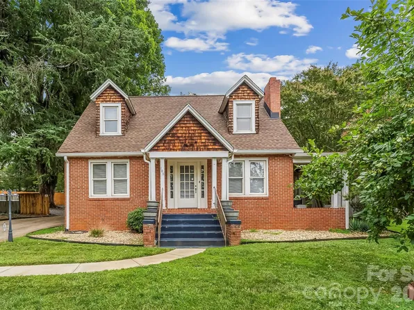 105 S Anderson St, Morganton, NC 28655