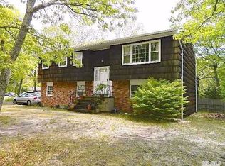 86 Wakeman Rd, Hampton Bays, NY 11946