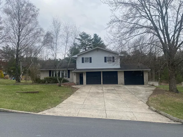 649 Lime St, Palmerton, PA 18071