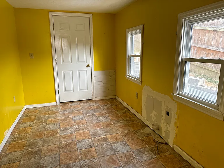 4301 Crossroads Rd — Photo 6
