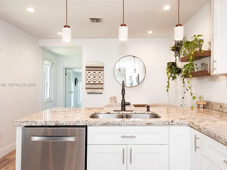 1450 SW 20th Ave — Photo 32