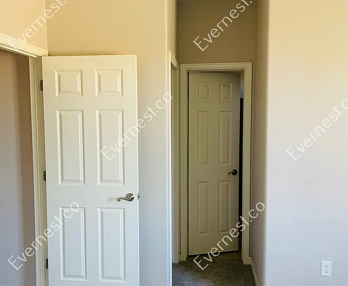 2851 Kansas Dr — Photo 19
