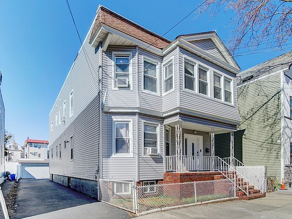 5th image of 108 Gotthart St #B