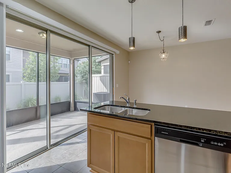 7021 Buroak Ct — Photo 10