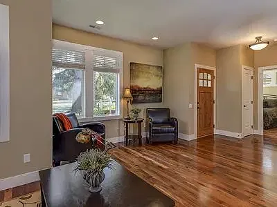 2 bed, 1200 sqft, $2,500 — Photo 3