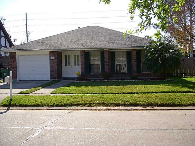 1st image of 31 Brittany Dr