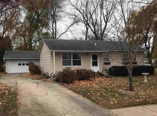 722 W Dartmouth St, Vermillion, SD 57069